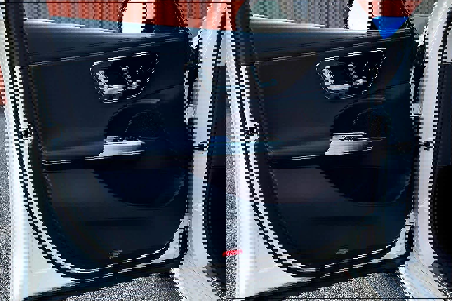 Used 2025 Mercedes-Benz E 350 Sedan w/ Winter Package image 20