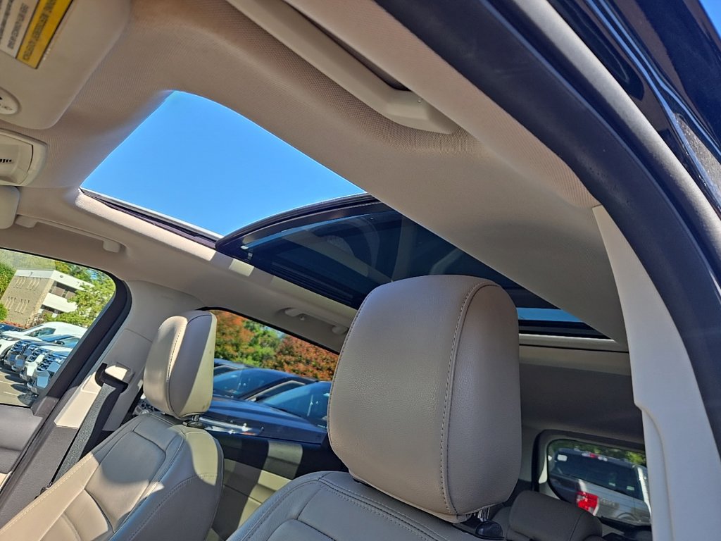 Certified 2019 Ford Escape Titanium AWD/4WD image 10