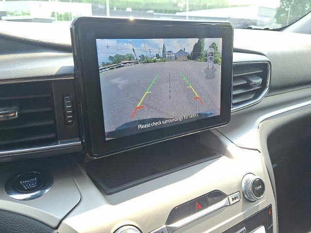 Certified 2022 Ford Explorer XLT w/ Equipment Group 202A image 17