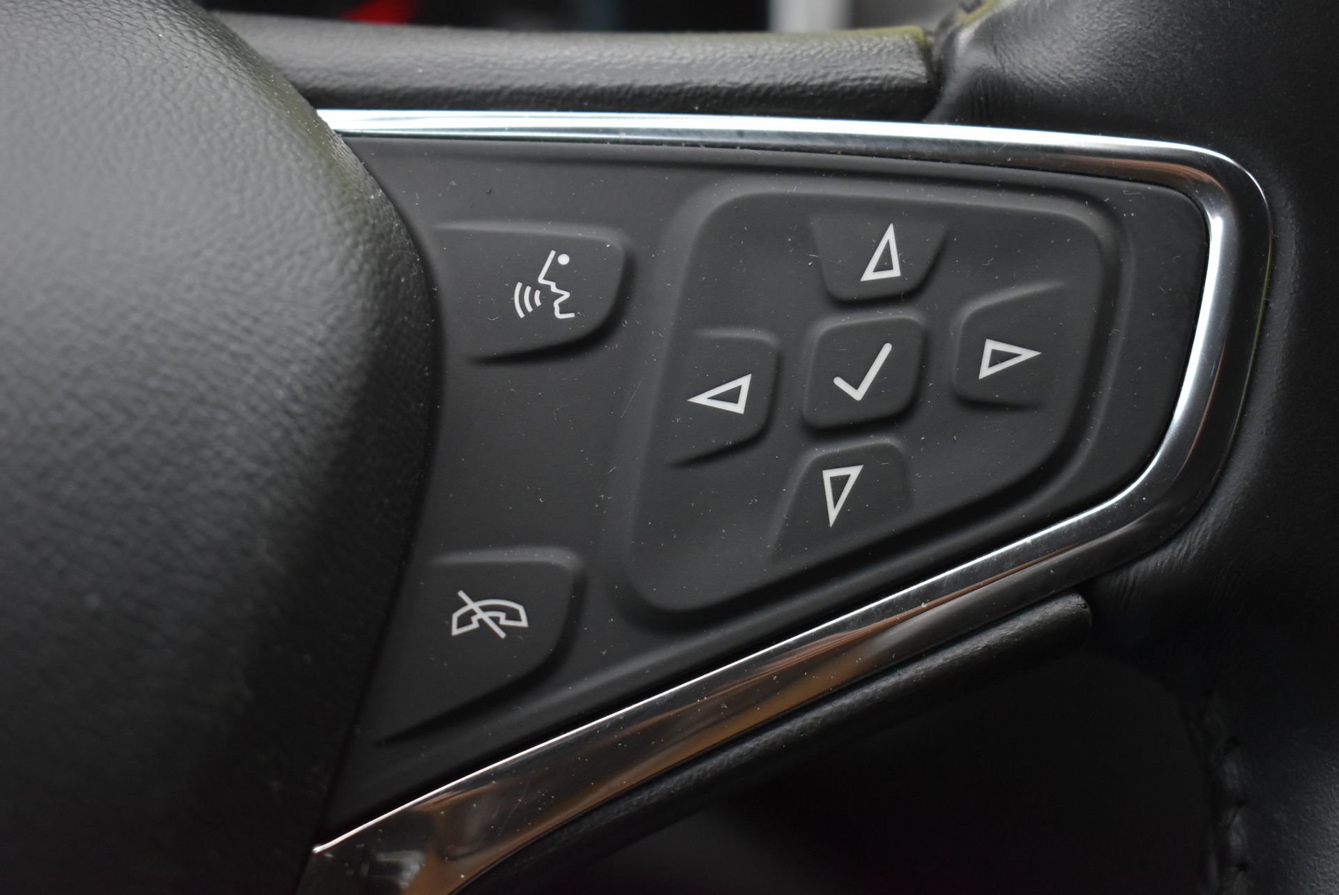 Used 2020 Chevrolet Malibu RS FWD image 21