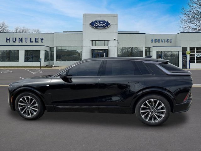 Used 2024 Cadillac Lyriq Sport AWD/4WD image 6
