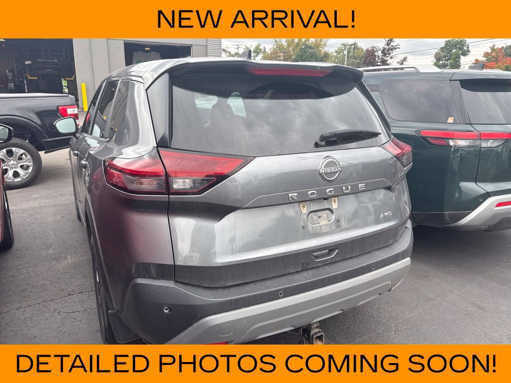 Used 2023 Nissan Rogue S AWD/4WD image 4