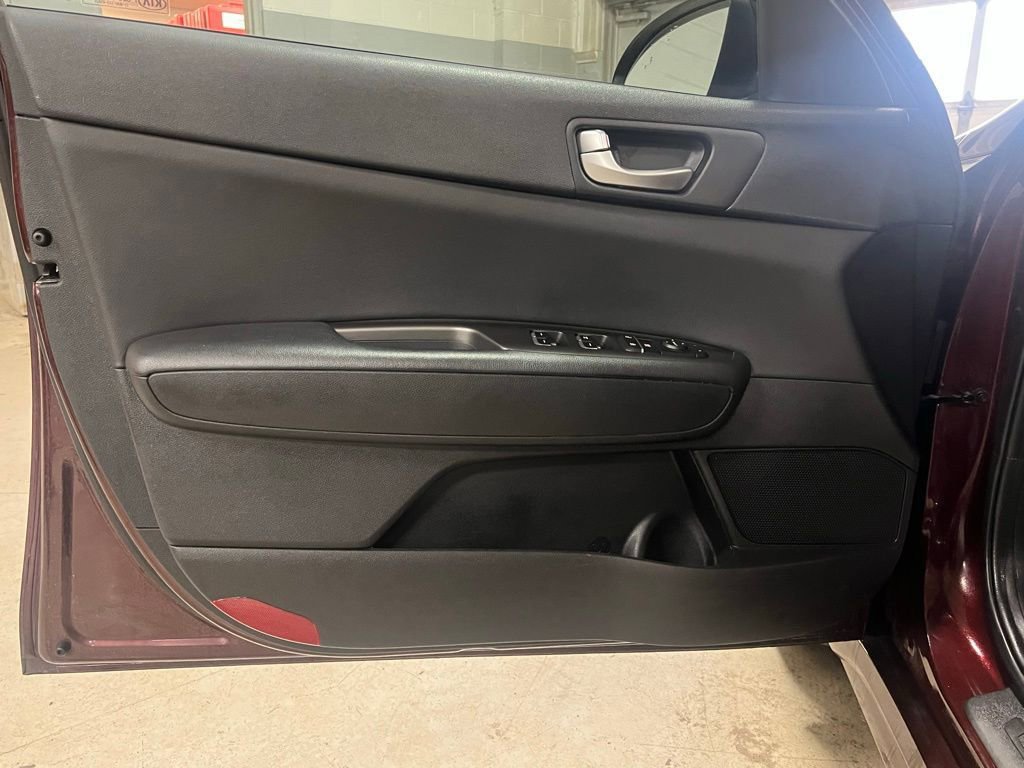 Used 2020 Kia Optima LX FWD image 16