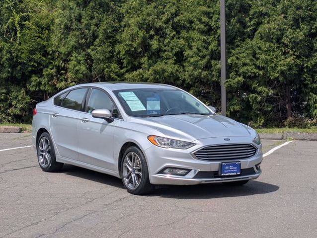 Certified 2017 Ford Fusion SE w/ Equipment Group 201A AWD/4WD image 1