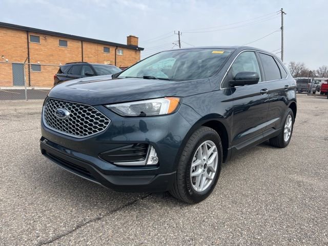 Certified 2024 Ford Edge SEL w/ Convenience Package image 6