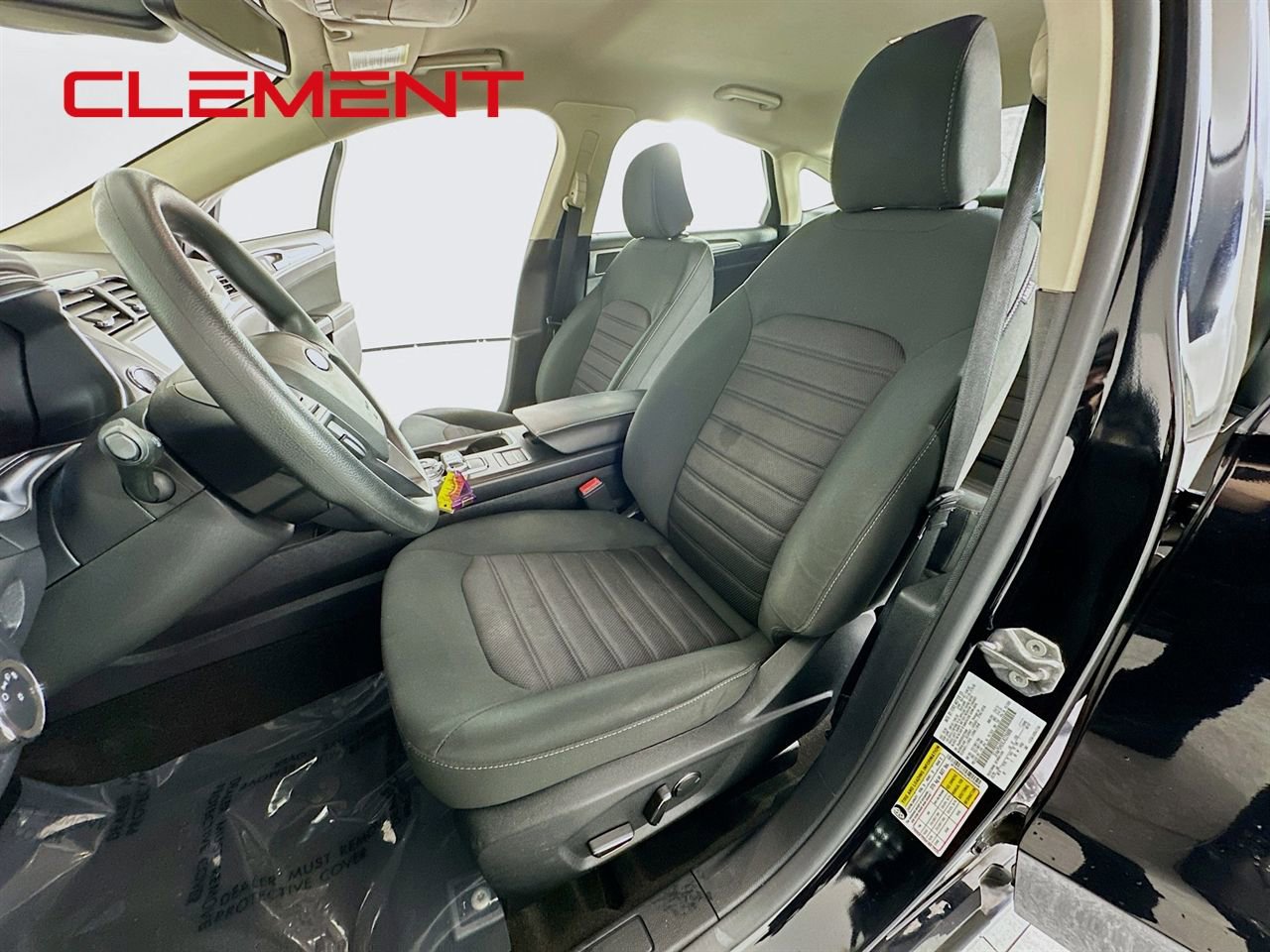 Certified 2020 Ford Fusion SE image 28