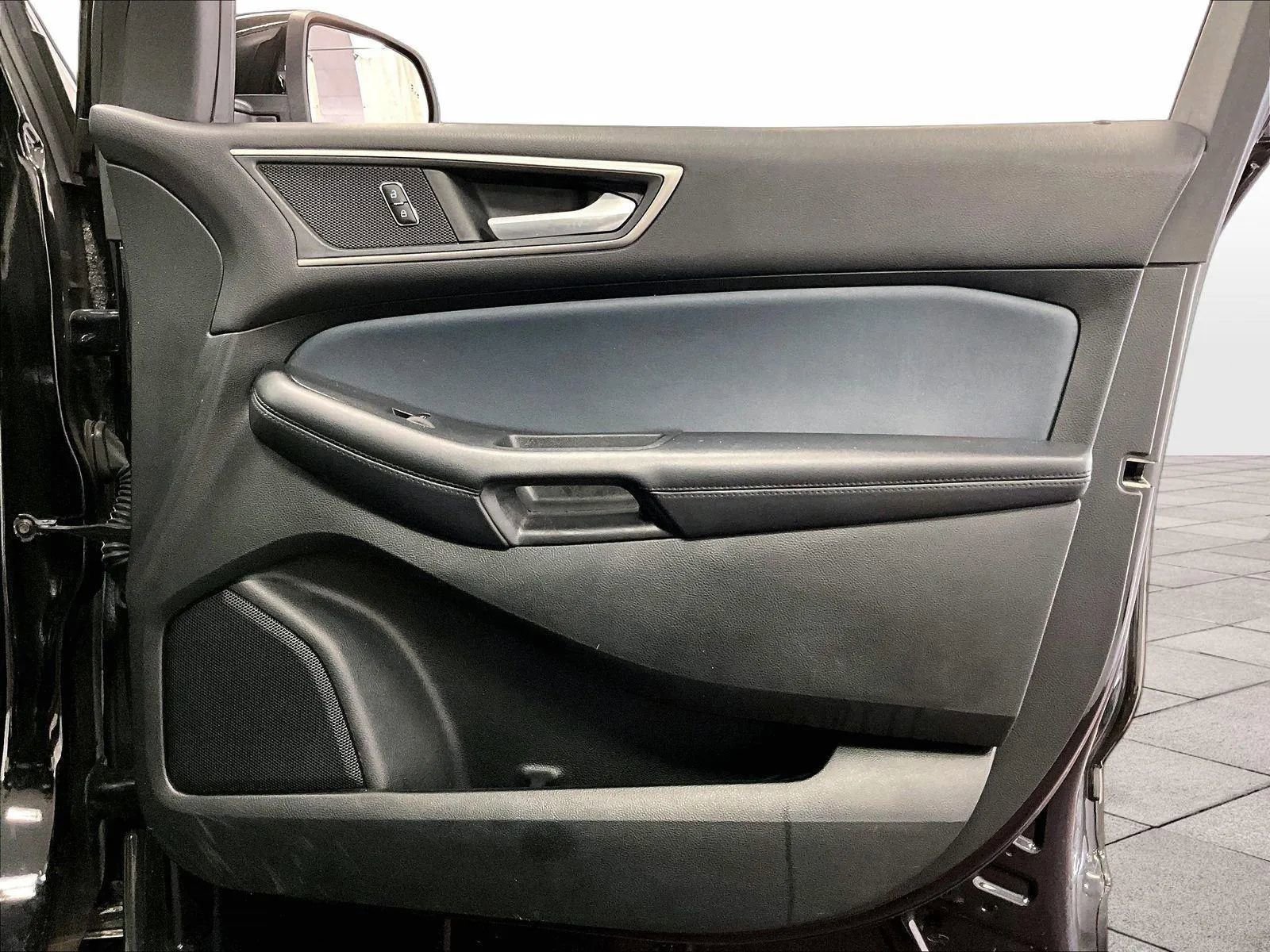 Certified 2022 Ford Edge SEL w/ Sport Appearance Package image 23