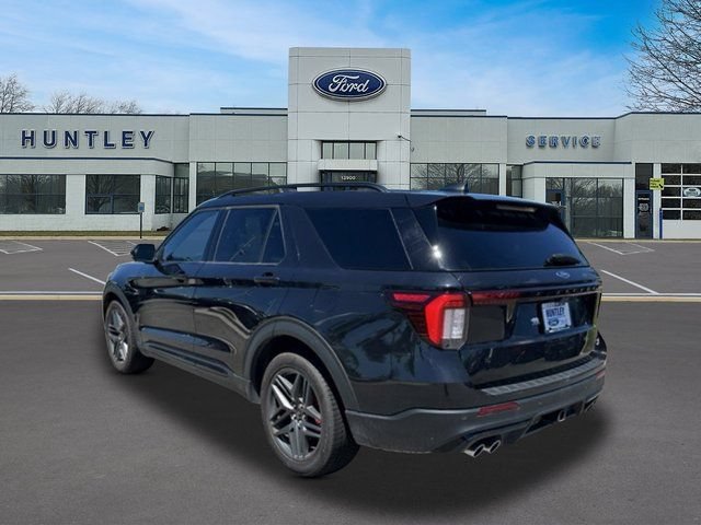 Certified 2025 Ford Explorer ST AWD/4WD image 5