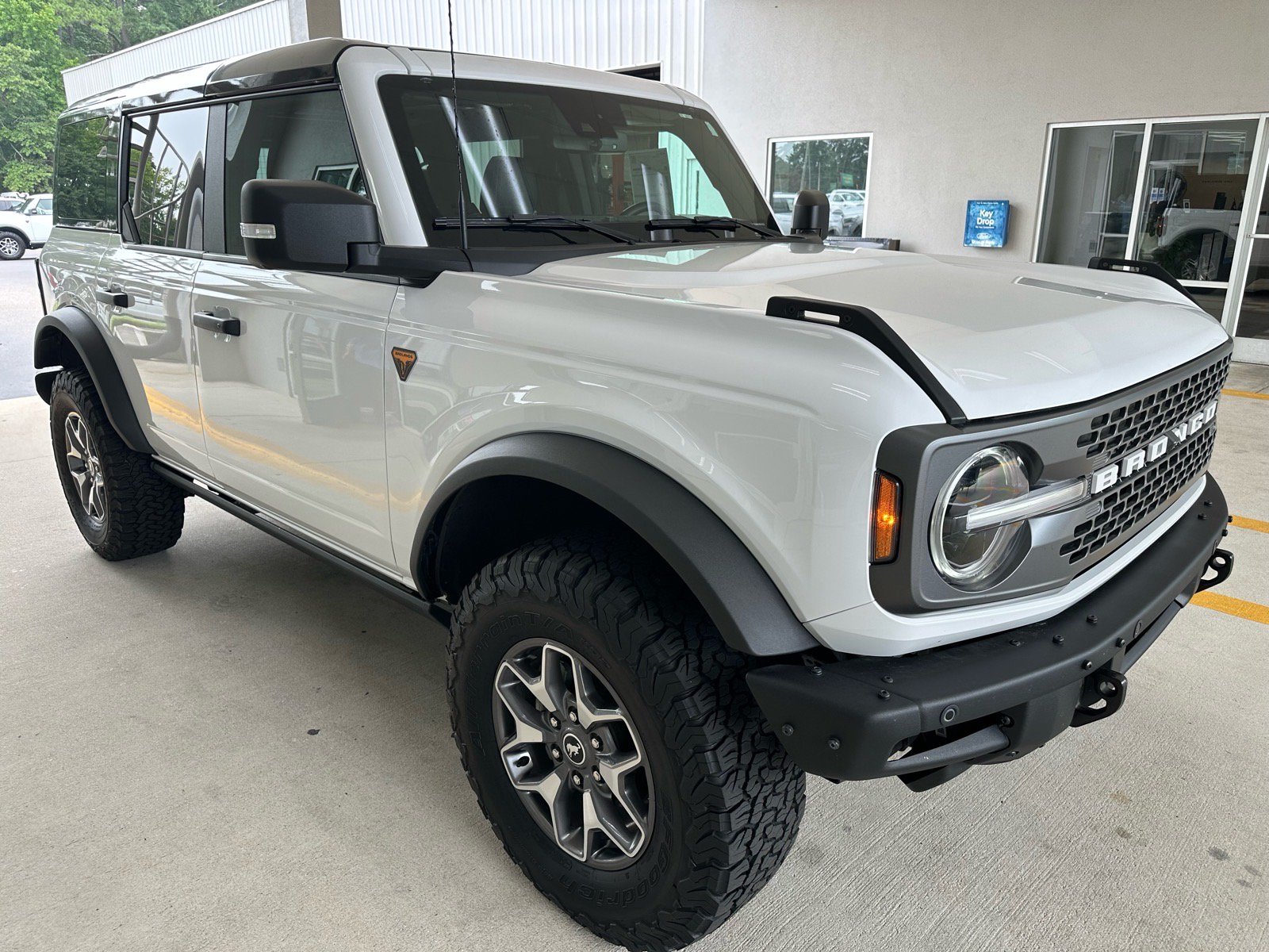 Certified 2024 Ford Bronco Badlands AWD/4WD image 9