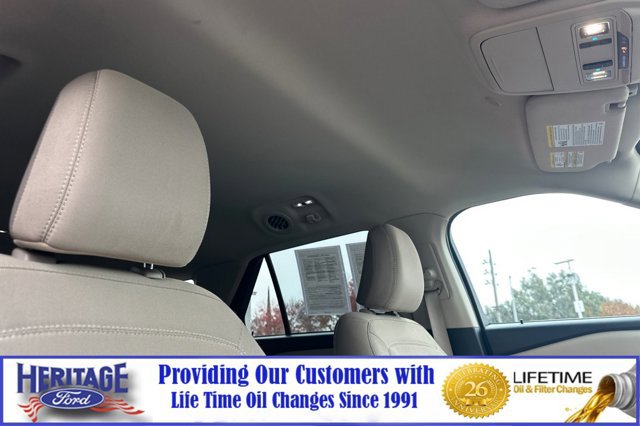 Certified 2022 Ford Explorer XLT image 18