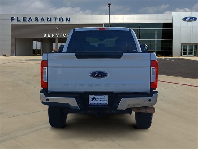 Certified 2017 Ford F250 XLT w/ XLT Value Package image 4