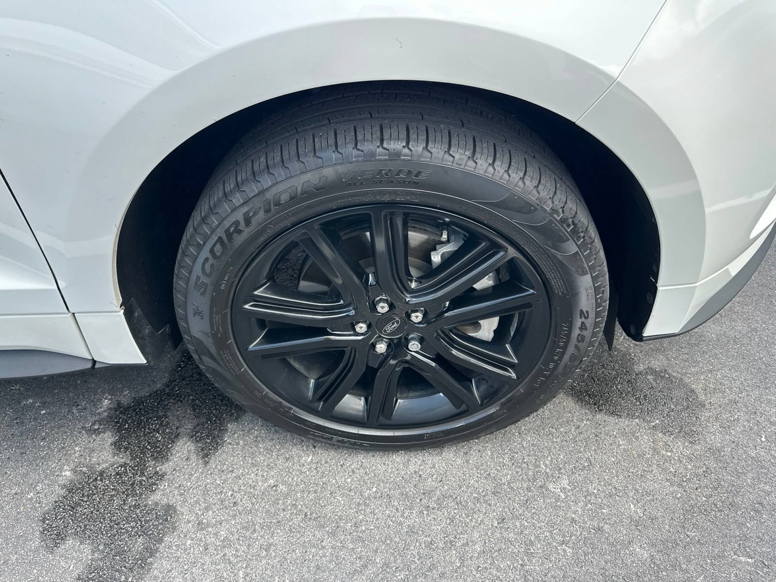 Certified 2024 Ford Edge ST-Line AWD/4WD image 4