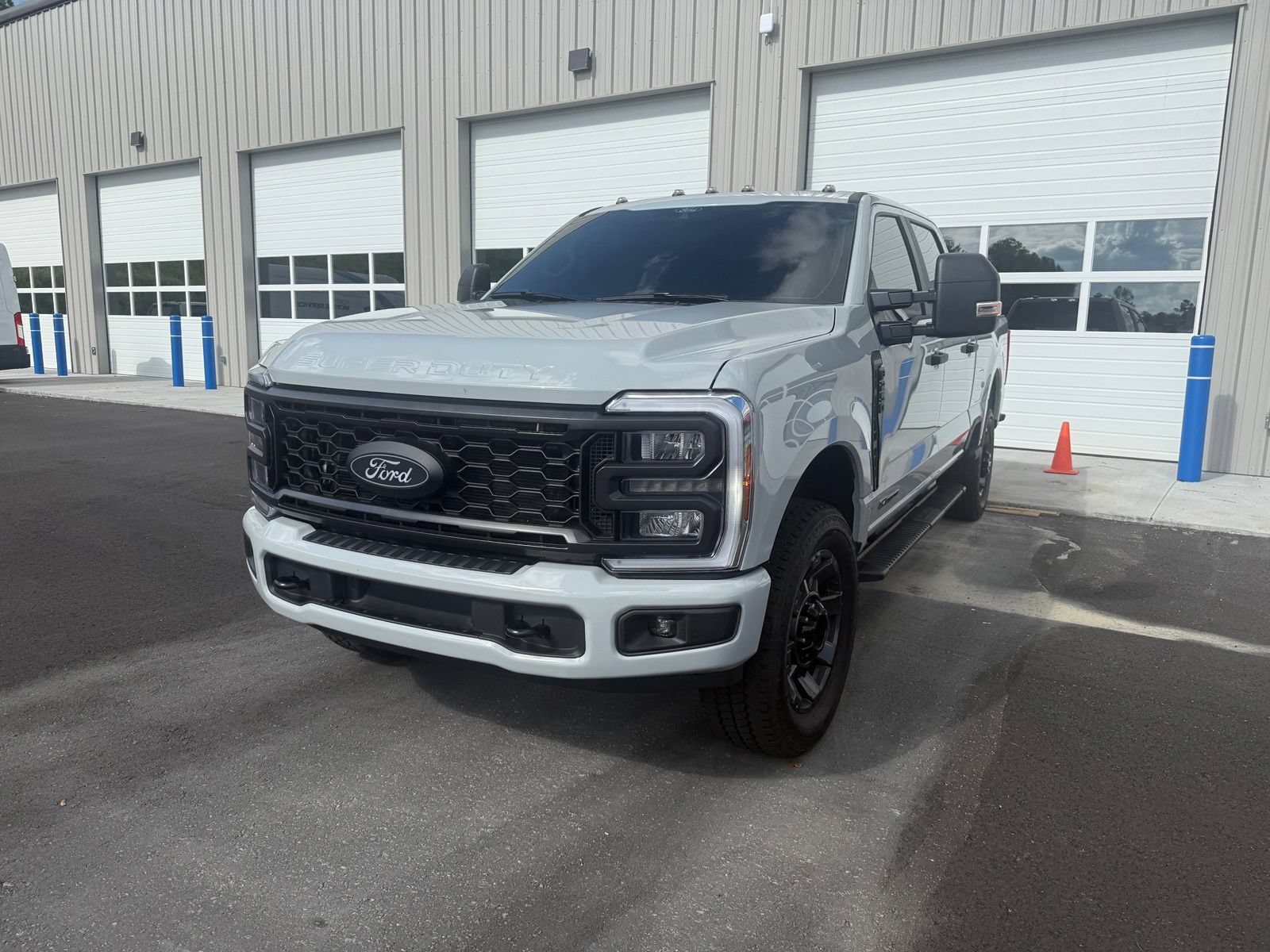 Certified 2026 Ford F250 XL w/ STX Appearance Package AWD/4WD image 3