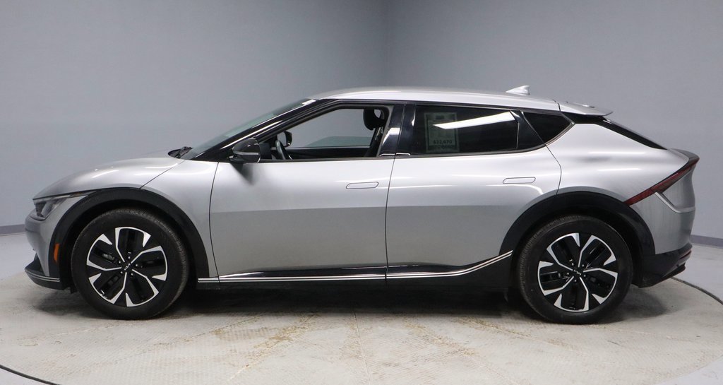 Used 2023 Kia EV6 Wind image 2