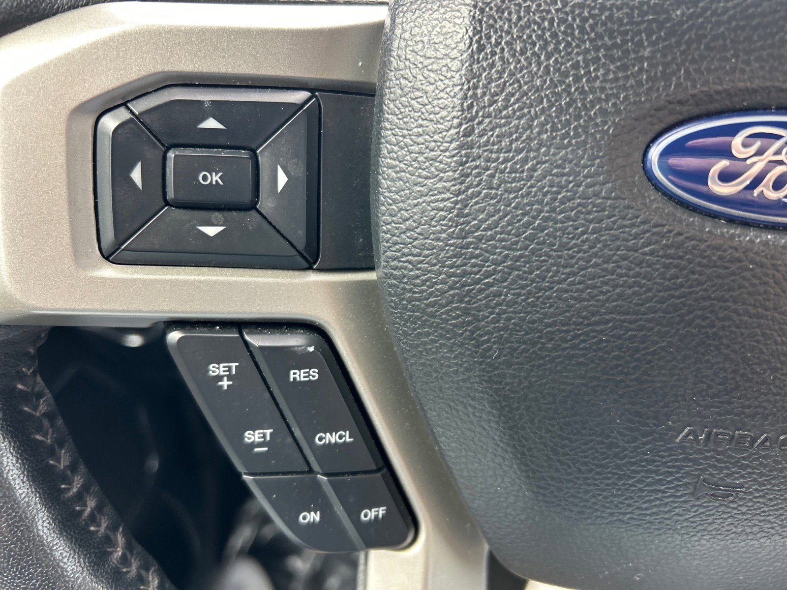 Certified 2022 Ford F350 Lariat w/ Lariat Value Package AWD/4WD image 23