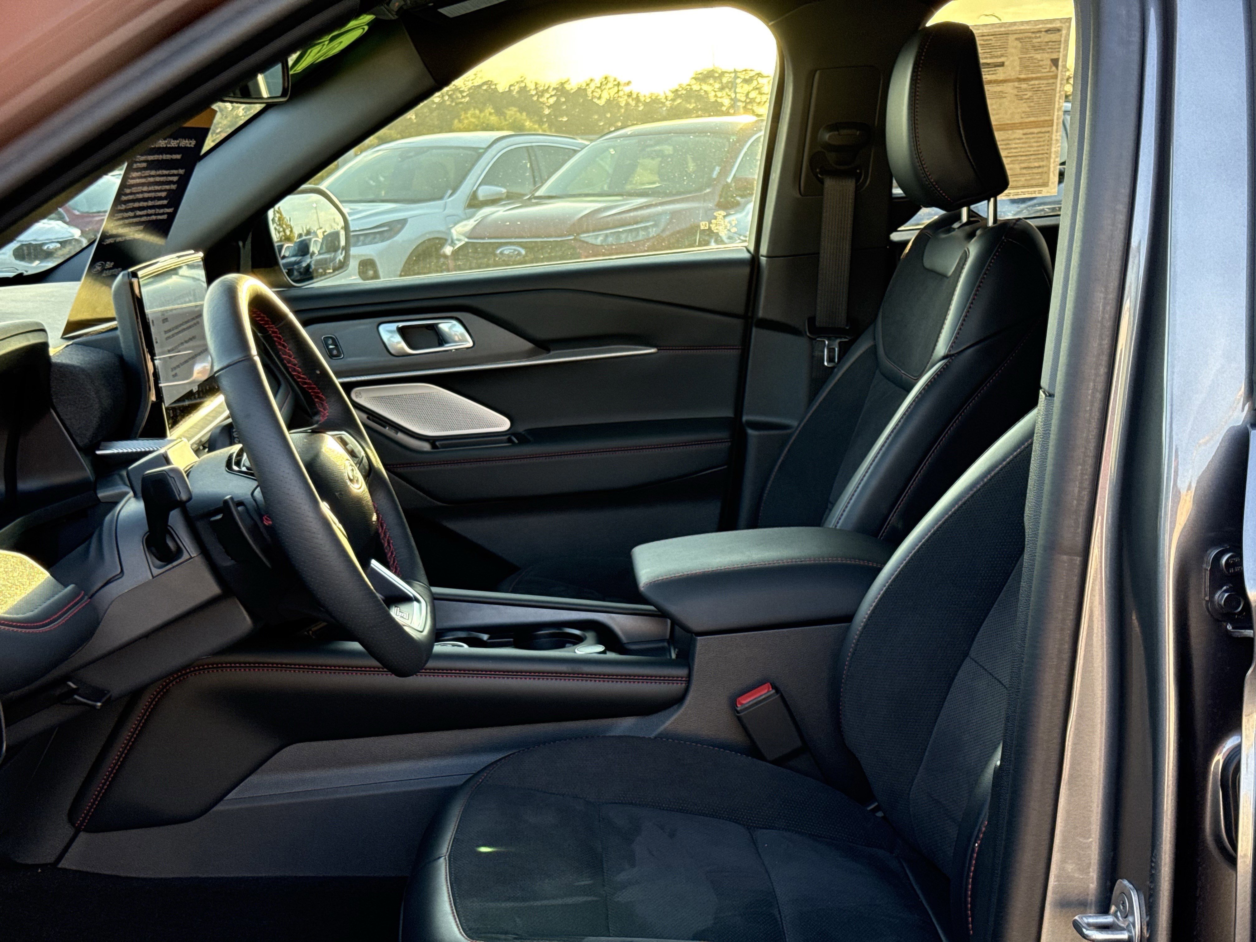 Certified 2025 Ford Explorer ST w/ Sun And Sound Package image 21