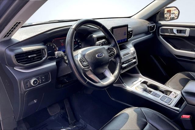 Certified 2021 Ford Explorer XLT w/ Equipment Group 202A image 14