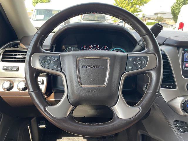 Used 2020 GMC Yukon Denali w/ Denali Premium Package AWD/4WD image 12