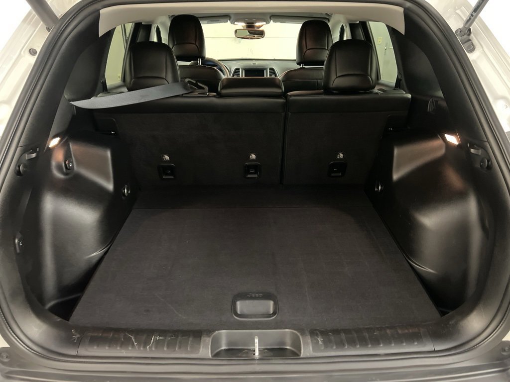 Used 2022 Jeep Cherokee Latitude Lux image 32