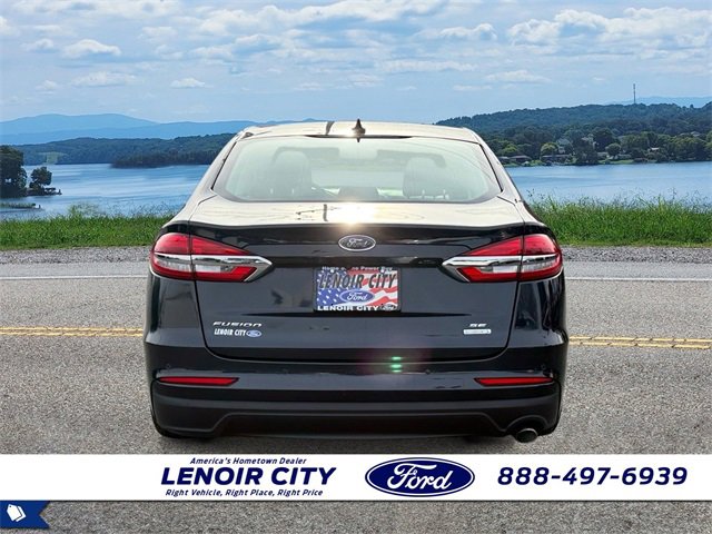 Certified 2020 Ford Fusion SE image 6