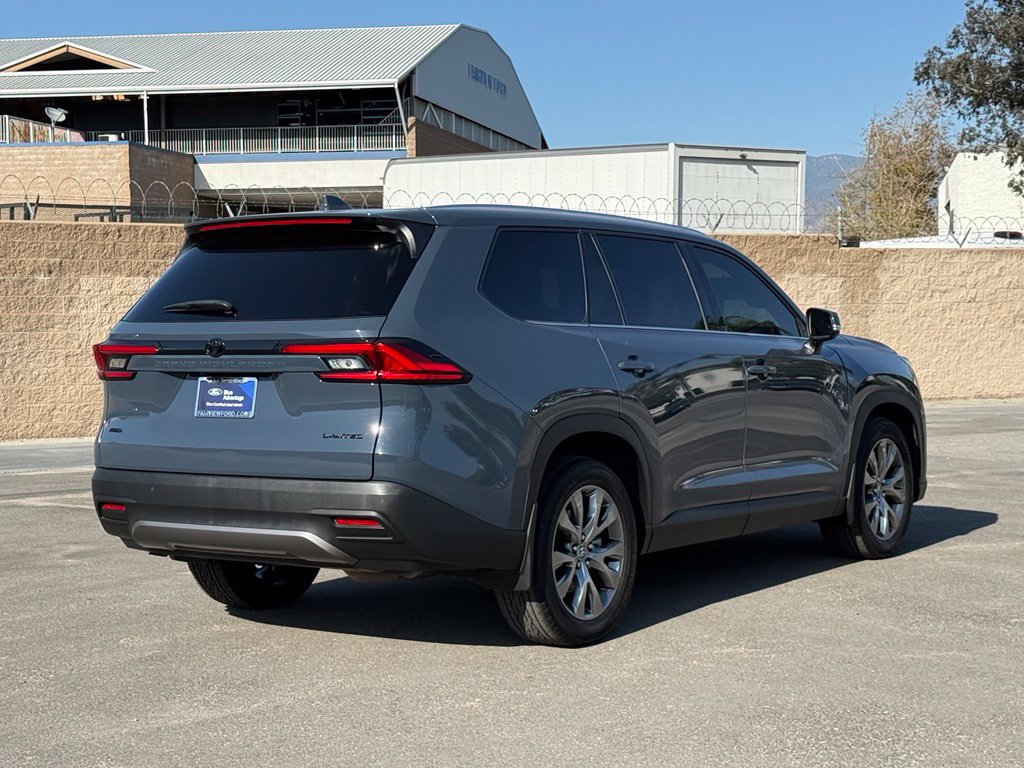 Used 2024 Toyota Grand Highlander AWD image 4