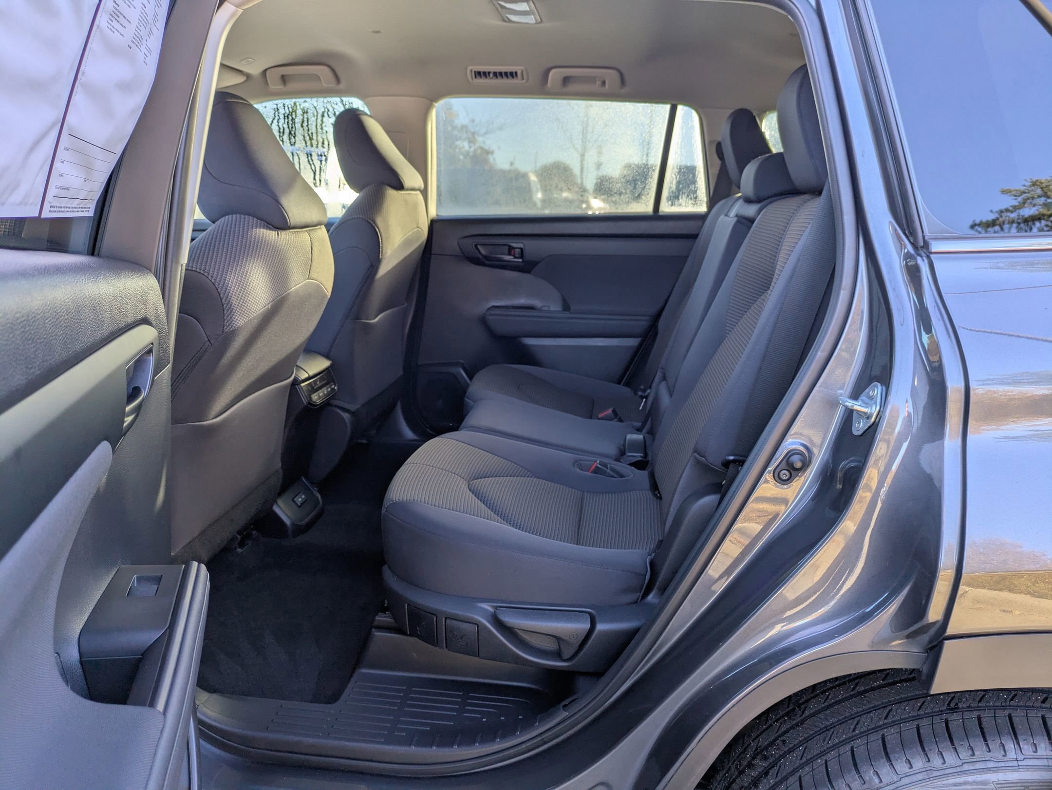 Used 2023 Toyota Highlander Limited image 27