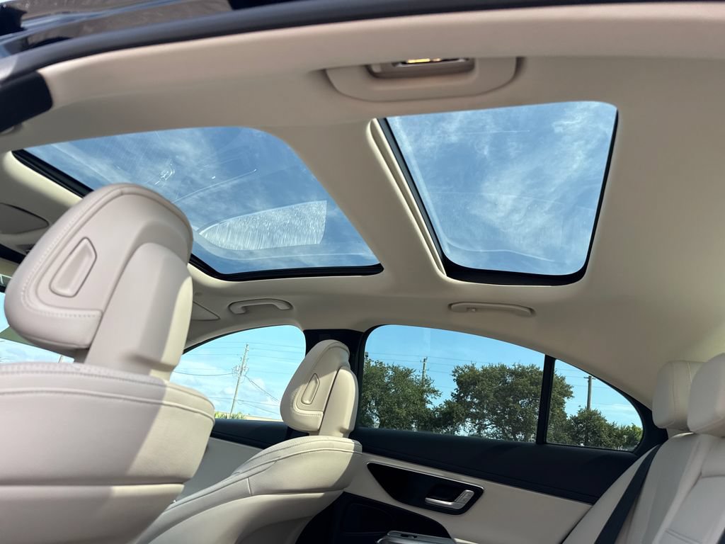Used 2025 Mercedes-Benz E 350 Sedan w/ Winter Package image 7