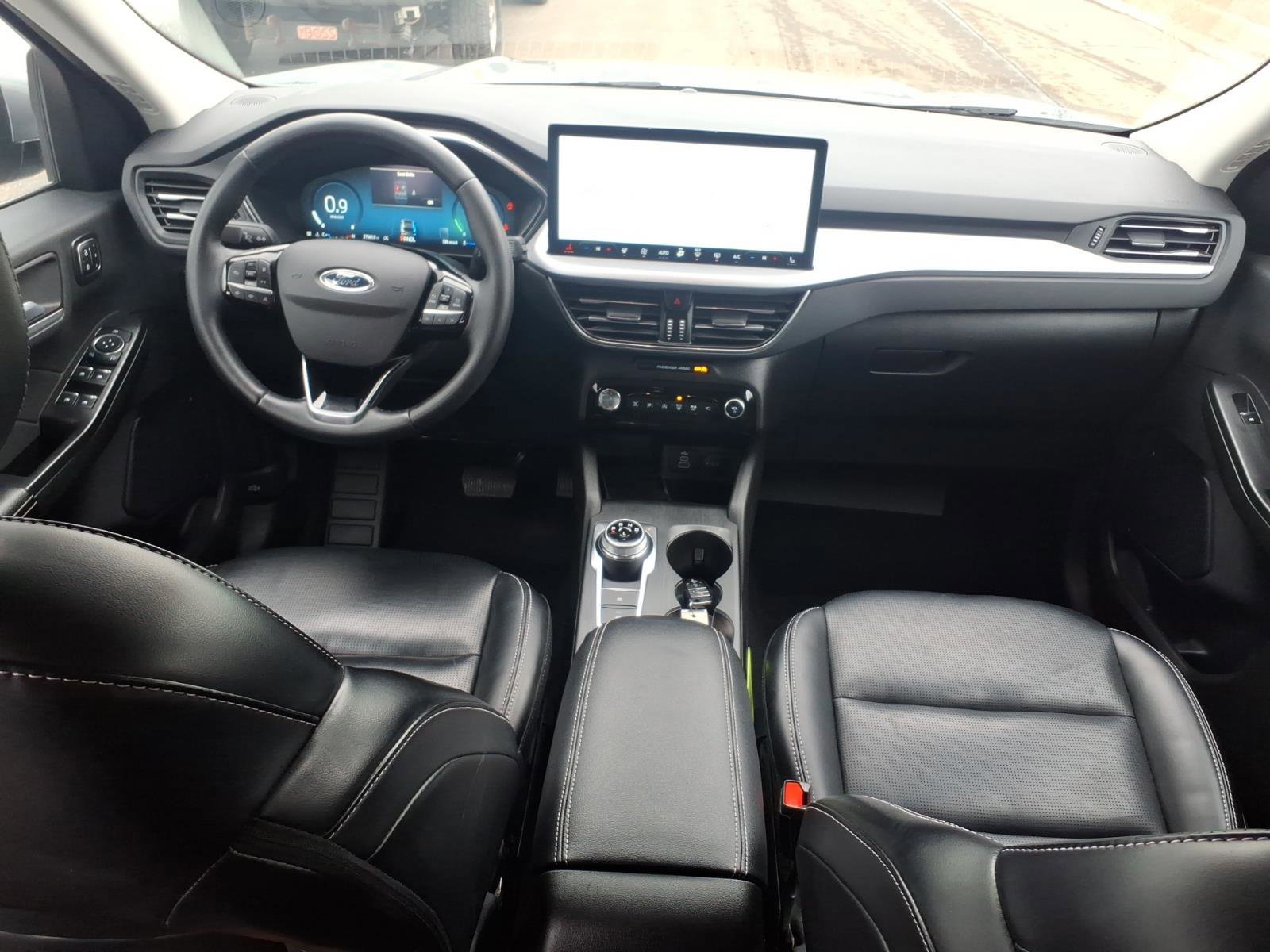 Certified 2024 Ford Escape Platinum image 10