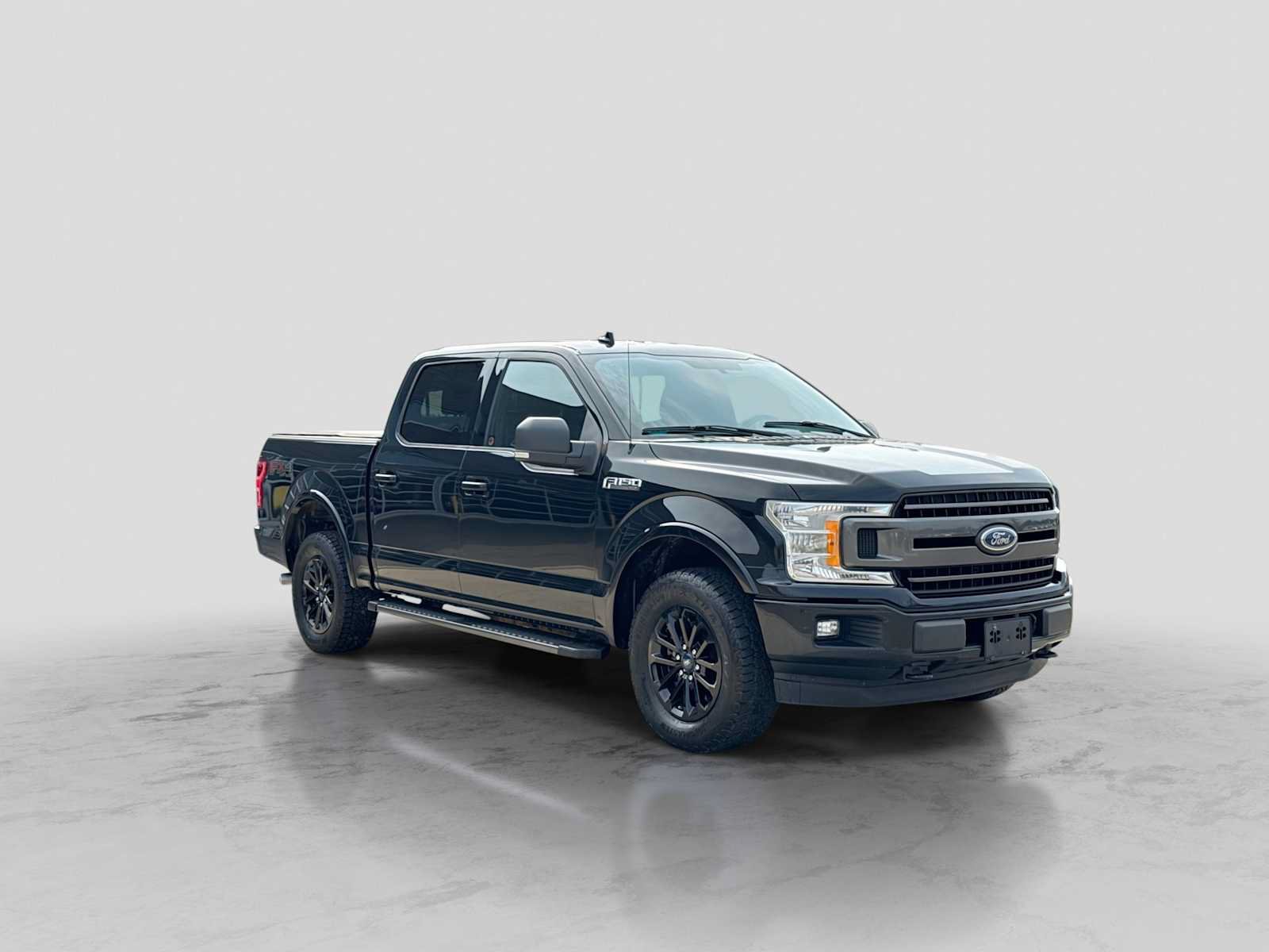 Certified 2018 Ford F150 XLT w/ Equipment Group 302A Luxury AWD/4WD image 8
