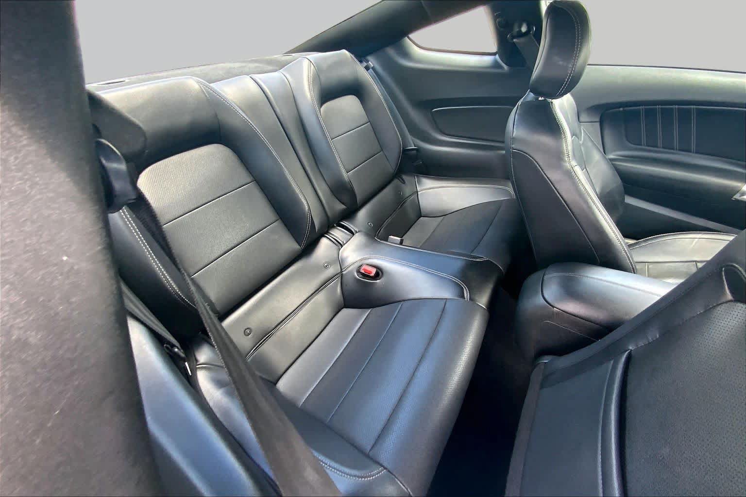 Certified 2020 Ford Mustang Premium RWD image 19