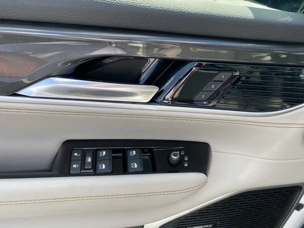 Used 2022 Jeep Wagoneer Series I w/ Convenience Group I RWD image 11