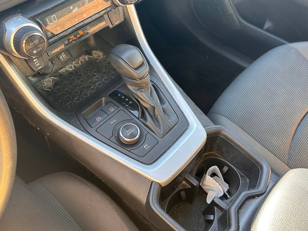 Used 2023 Toyota RAV4 LE AWD/4WD image 26