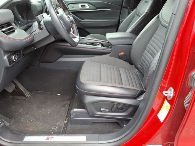 Certified 2025 Ford Explorer ST-Line AWD/4WD image 16