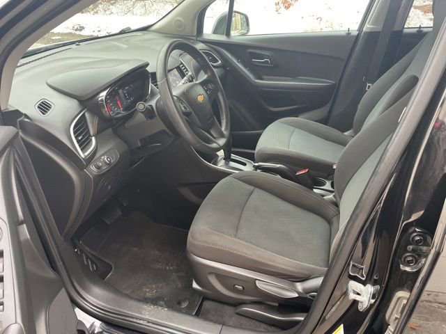 Used 2020 Chevrolet Trax LS w/ Tint and Cruise Package image 11