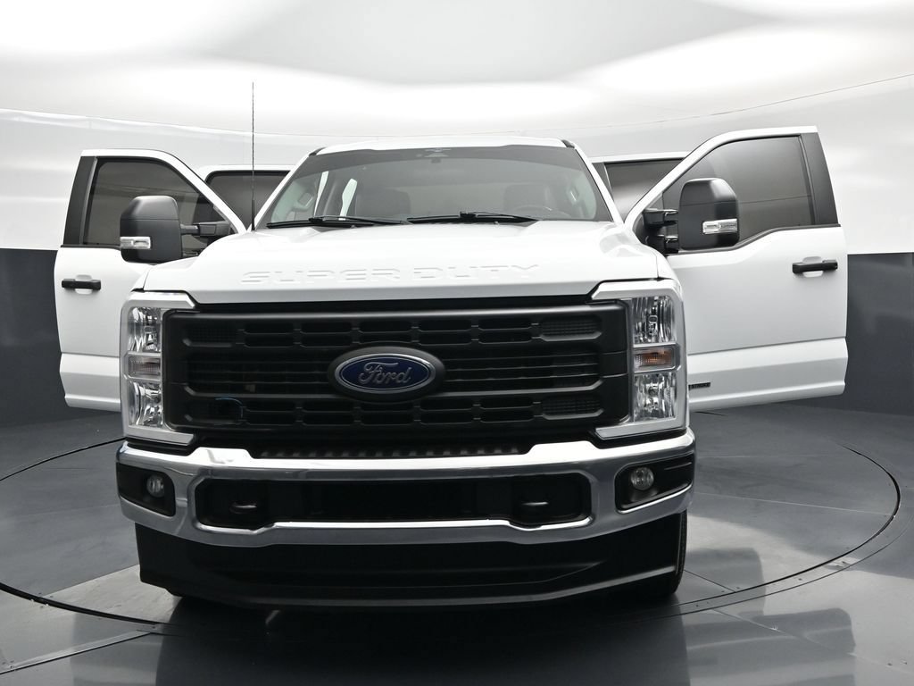 Certified 2023 Ford F250 XL w/ FX4 Off-Road Package AWD/4WD image 30