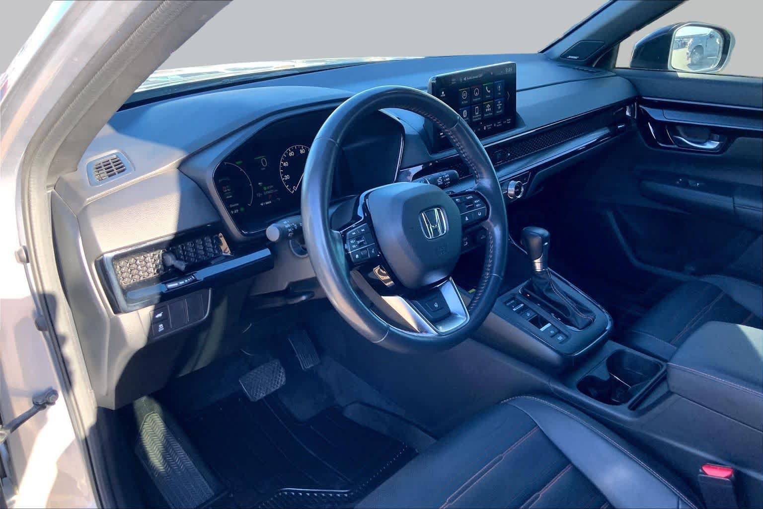 Used 2023 Honda CR-V Sport Touring image 18