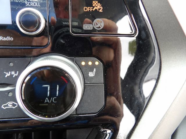 Used 2021 Toyota Highlander XLE AWD/4WD image 20