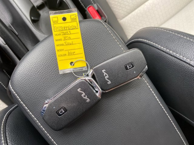Used 2023 Kia Soul GT-Line FWD image 31