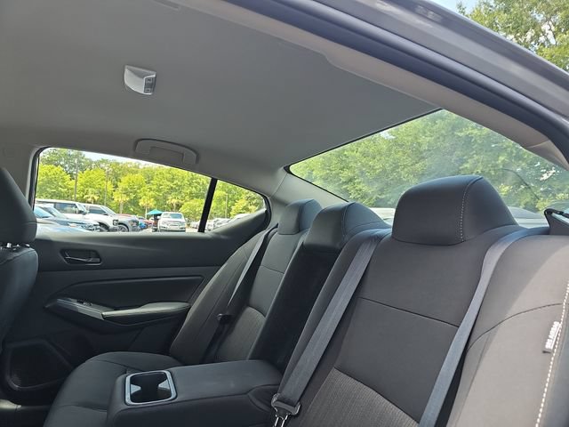 Used 2025 Nissan Altima 2.5 SV FWD image 13