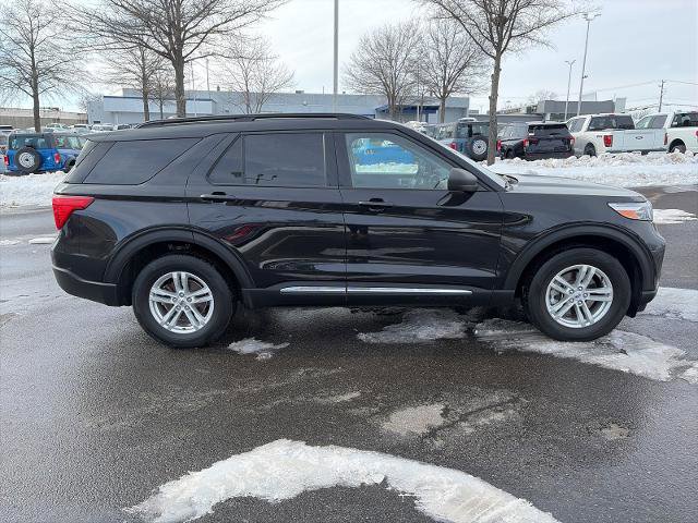 Certified 2022 Ford Explorer XLT w/ Equipment Group 202A image 6