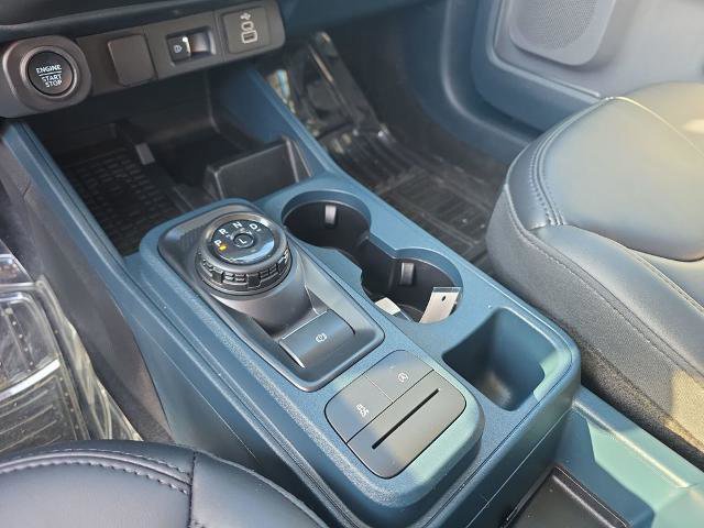 Certified 2025 Ford Maverick Lariat w/ Black Appearance Package image 33