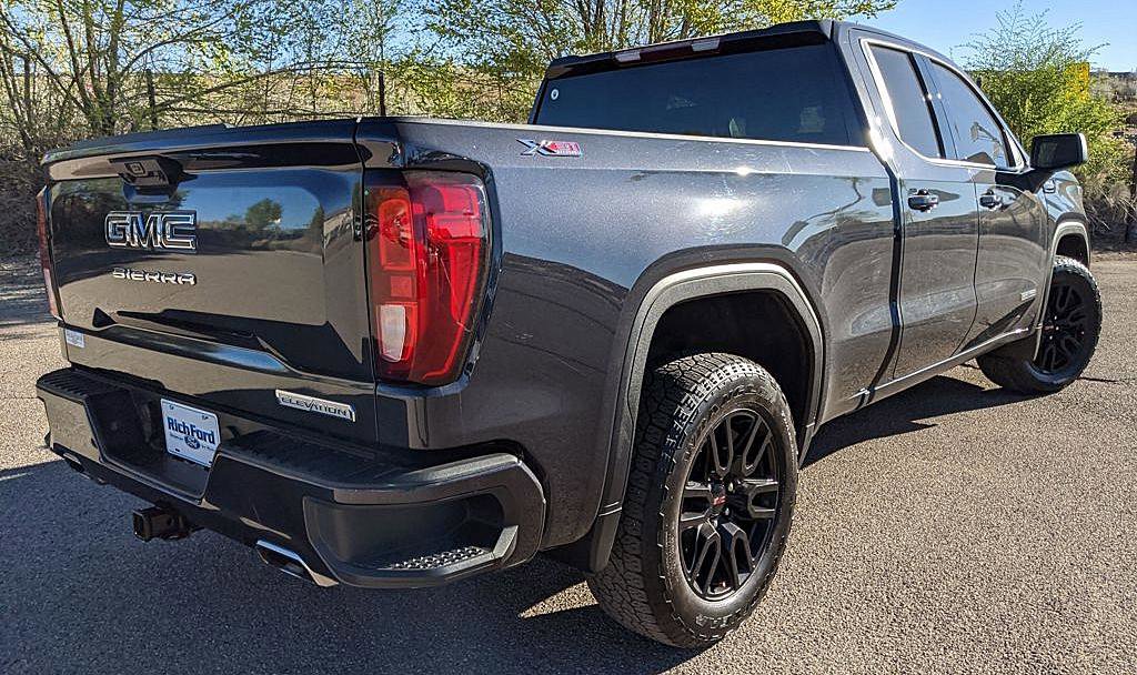 Used 2023 GMC Sierra 1500 Elevation image 3