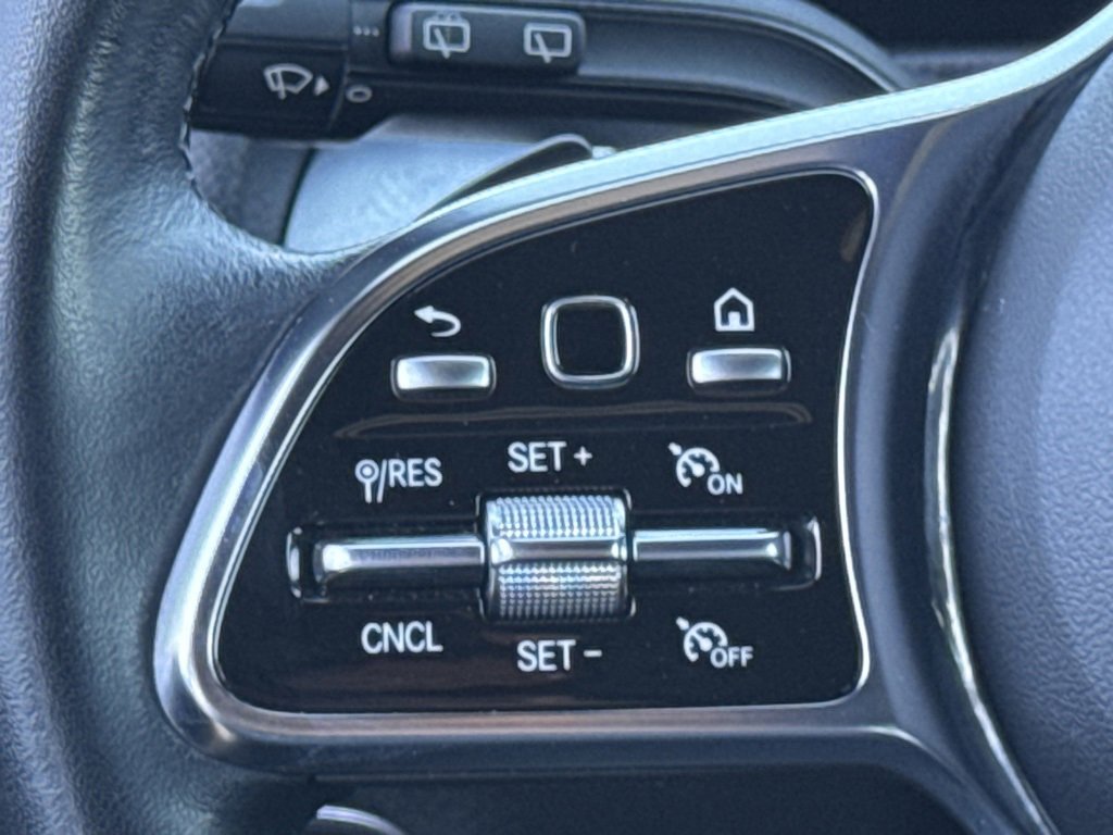 Used 2023 Mercedes-Benz EQB 300 300 image 22