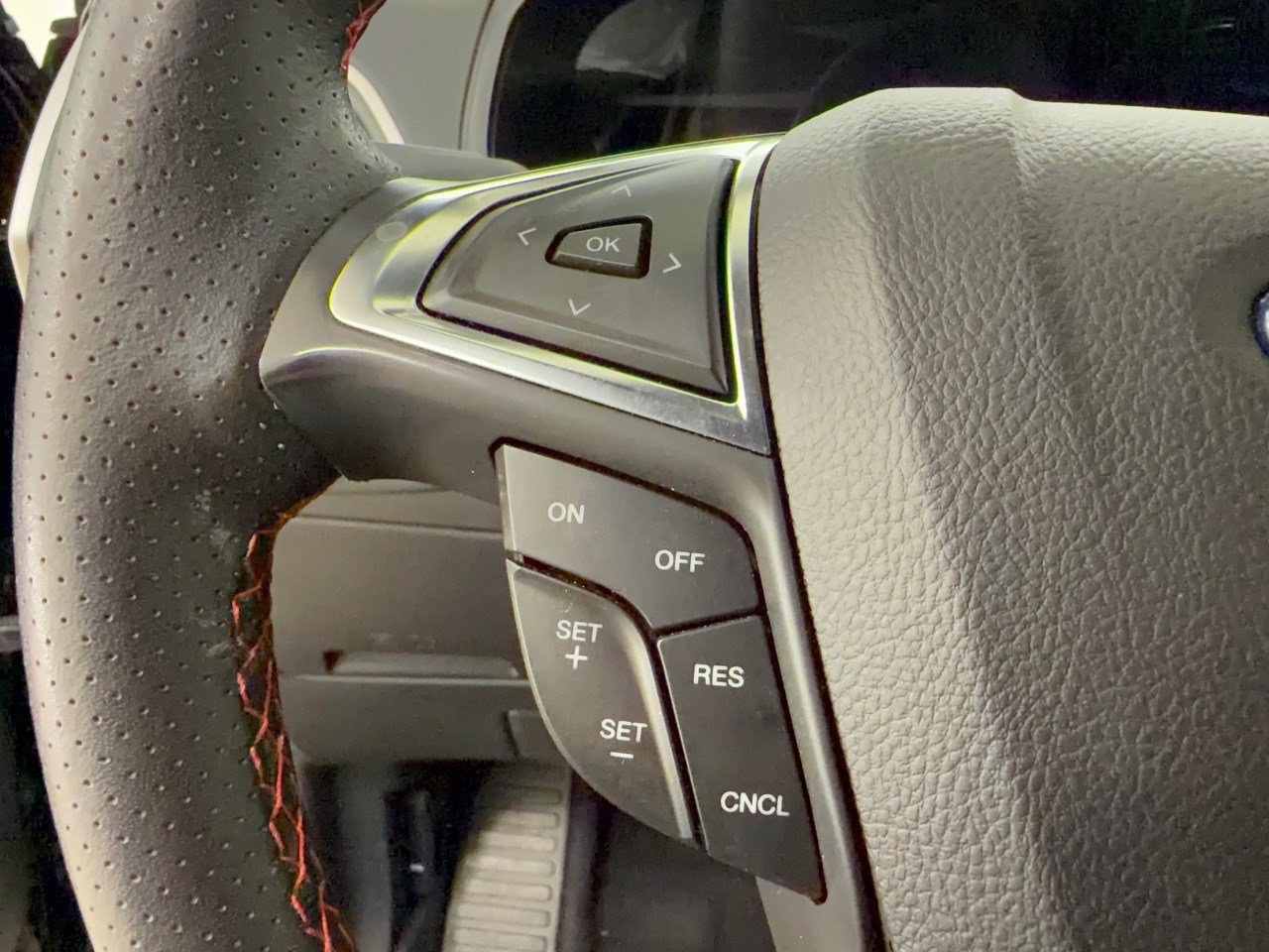 Certified 2023 Ford Edge ST-Line AWD/4WD image 18