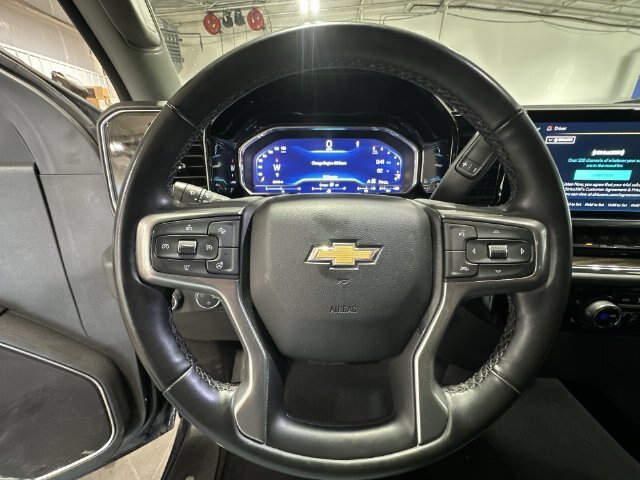 Used 2023 Chevrolet Silverado 1500 LT AWD/4WD image 15