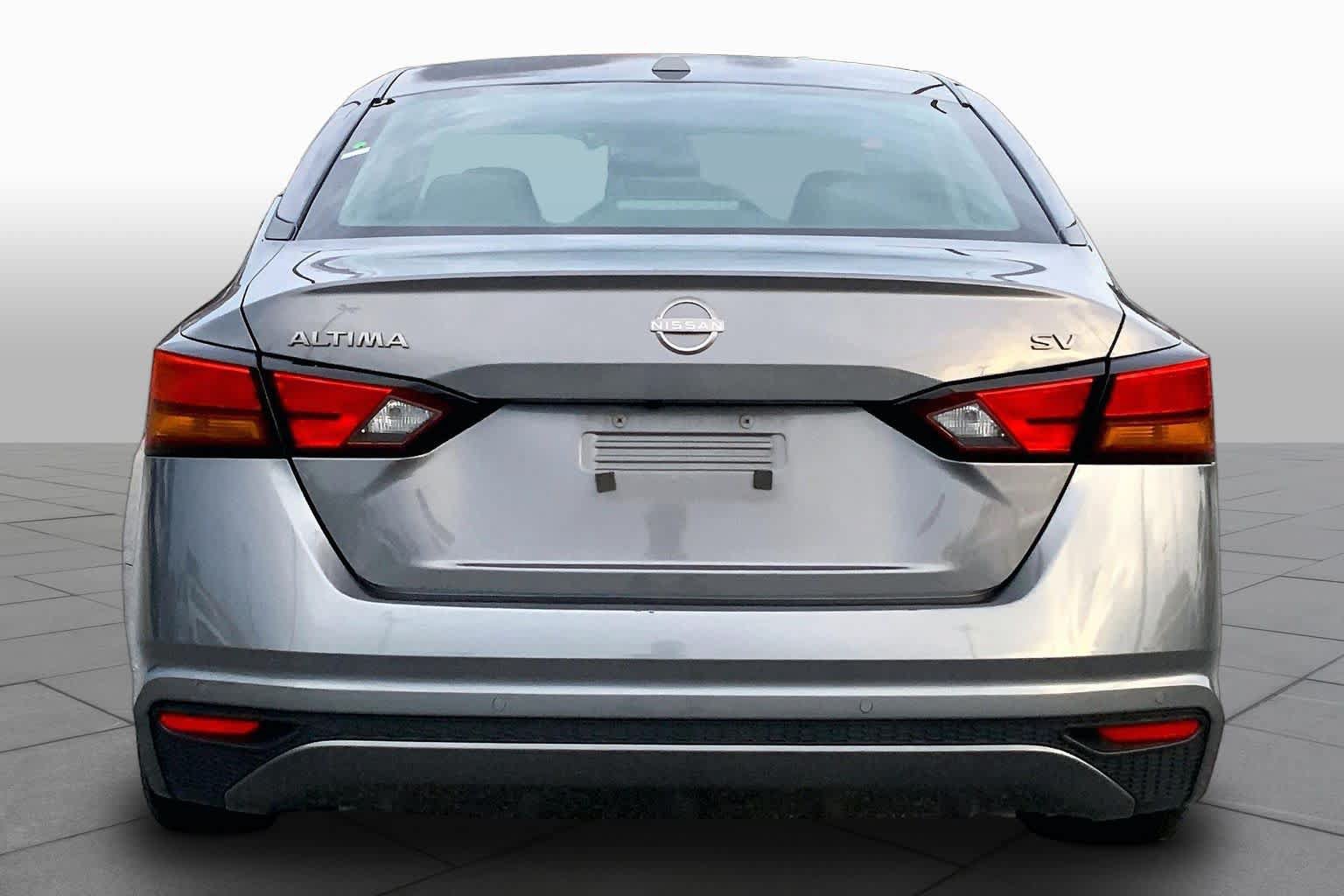 Used 2024 Nissan Altima 2.5 SV FWD image 5
