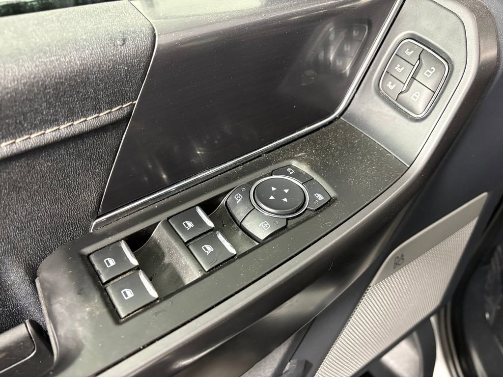 Certified 2025 Ford F150 Lariat w/ FX4 Off-Road Package AWD/4WD image 12