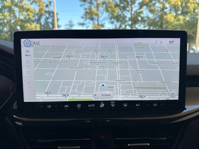 Certified 2024 Ford Escape ST-Line w/ Tech Pack #1 FWD image 18