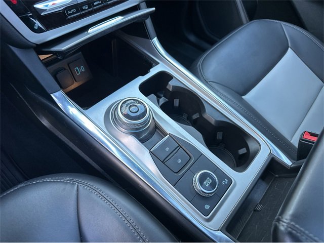 Certified 2022 Ford Explorer XLT w/ Equipment Group 202A image 33