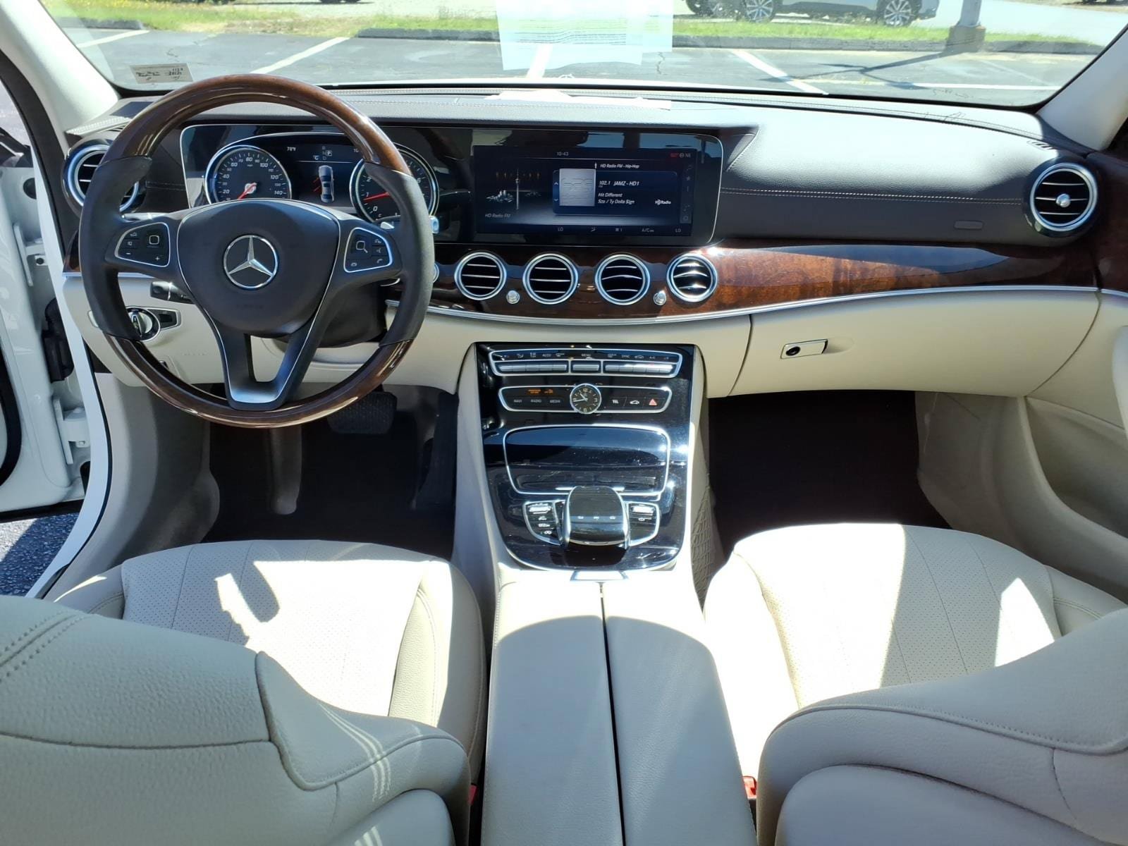 Used 2017 Mercedes-Benz E 300 image 15
